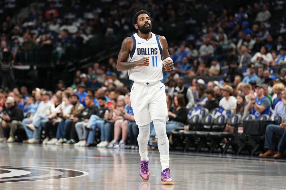 地场地上的 地场地上的